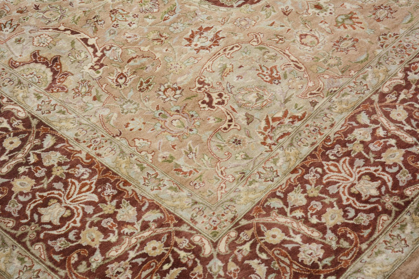 262cm x 184cm Hand Knotted Pure wool Pile Rug