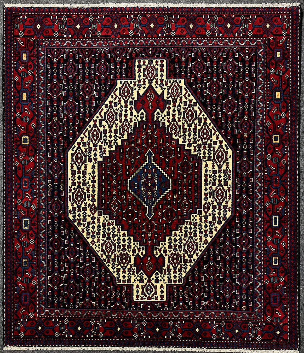 Persian Senneh Bidjar 140x125cm