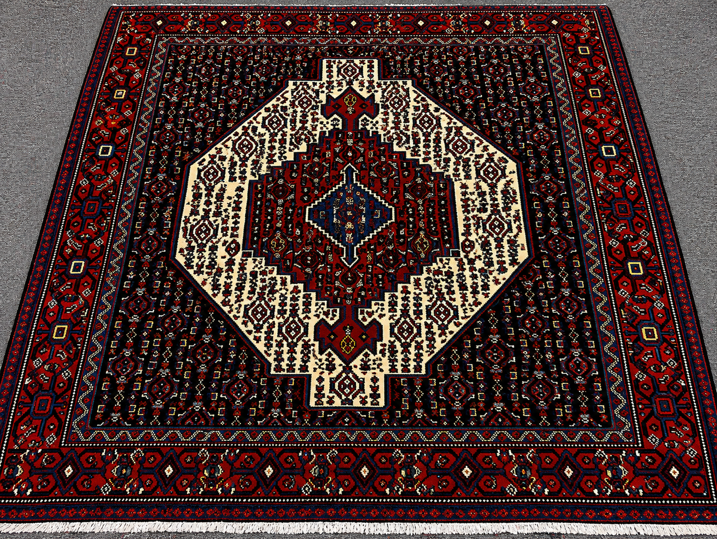 Persian Senneh Bidjar 140x125cm
