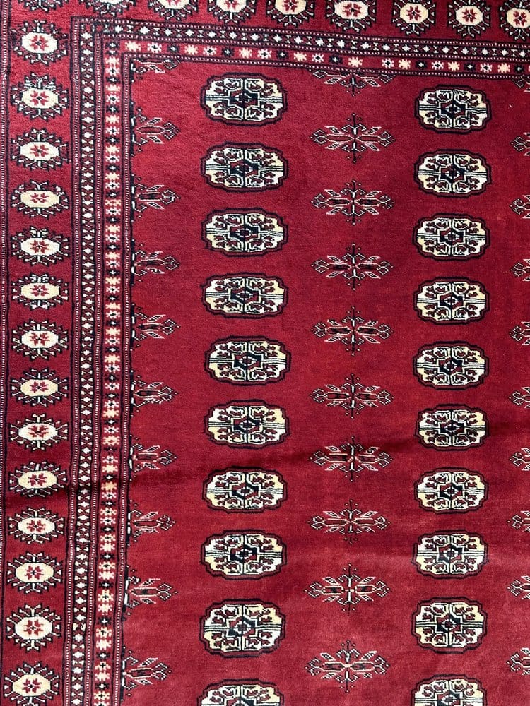 Fine Bohkara hand knotted Pakistan 190x137cm