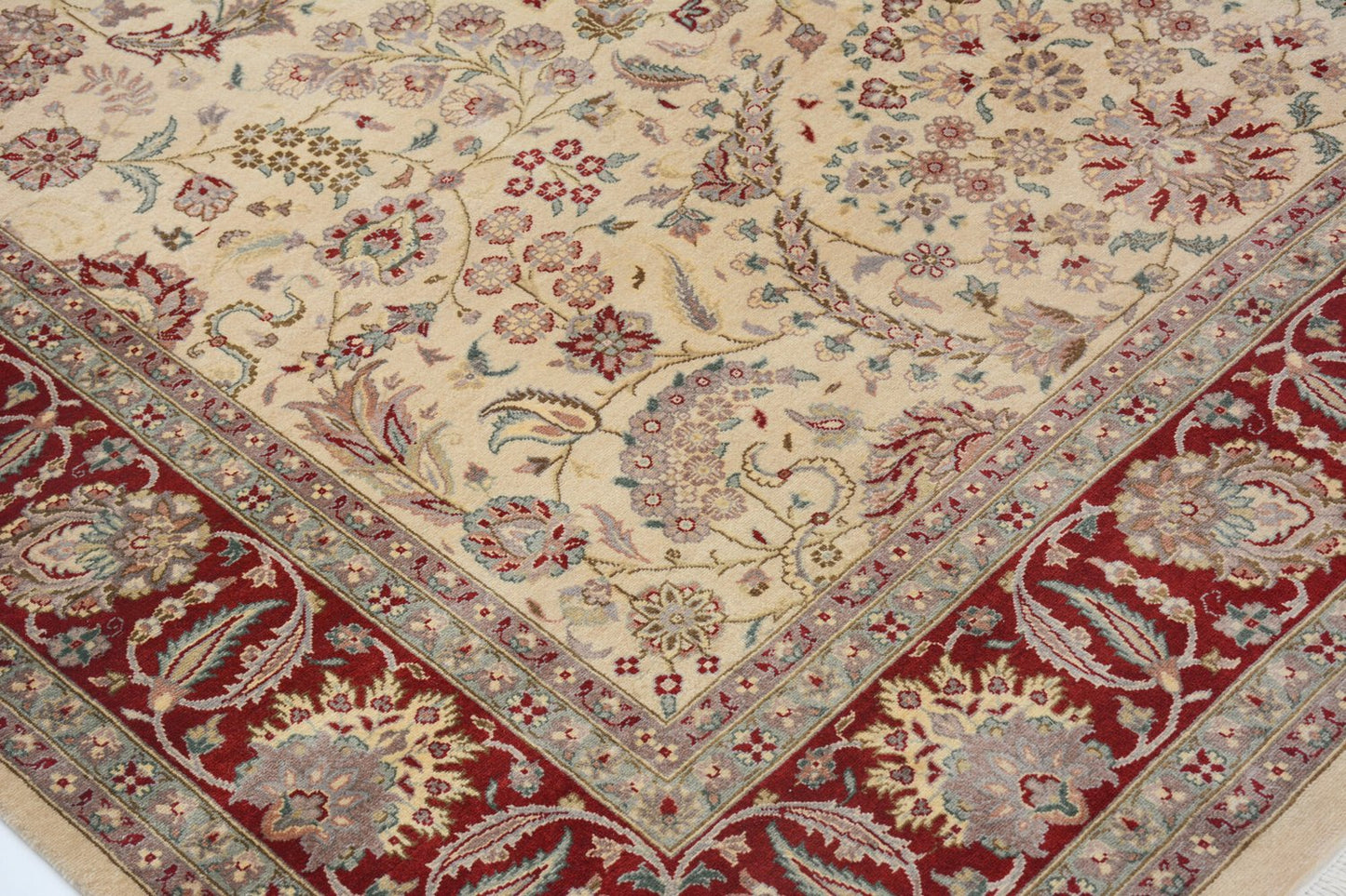 284cm x 183cm hand knotted pure wool pile area rug Kashmiri design