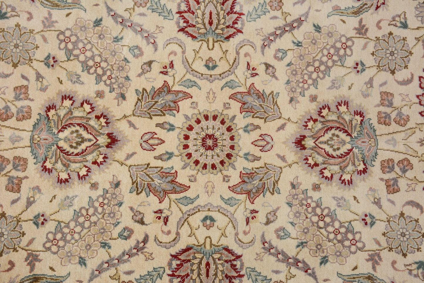 284cm x 183cm hand knotted pure wool pile area rug Kashmiri design