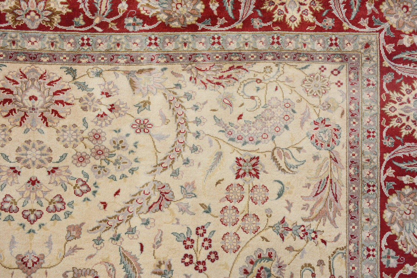 284cm x 183cm hand knotted pure wool pile area rug Kashmiri design