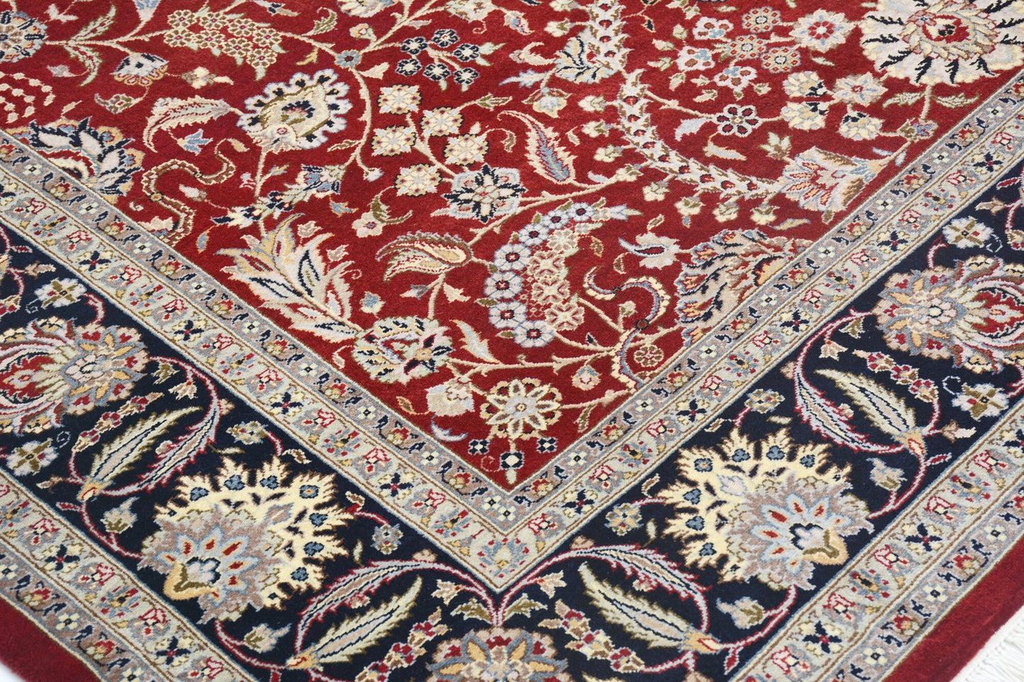 268cm x 188cm Kashmiri rug Hand Knotted Pure wool pile area rug