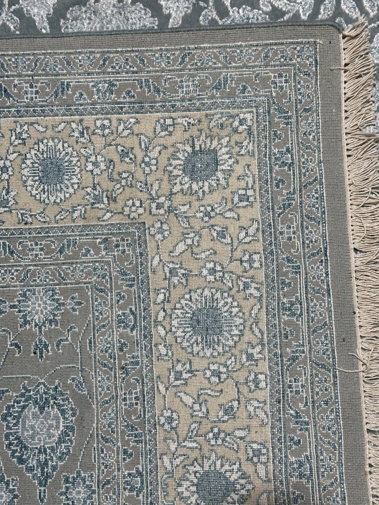 Fine Ziegler Wool & Silk Hand Knotted Rug